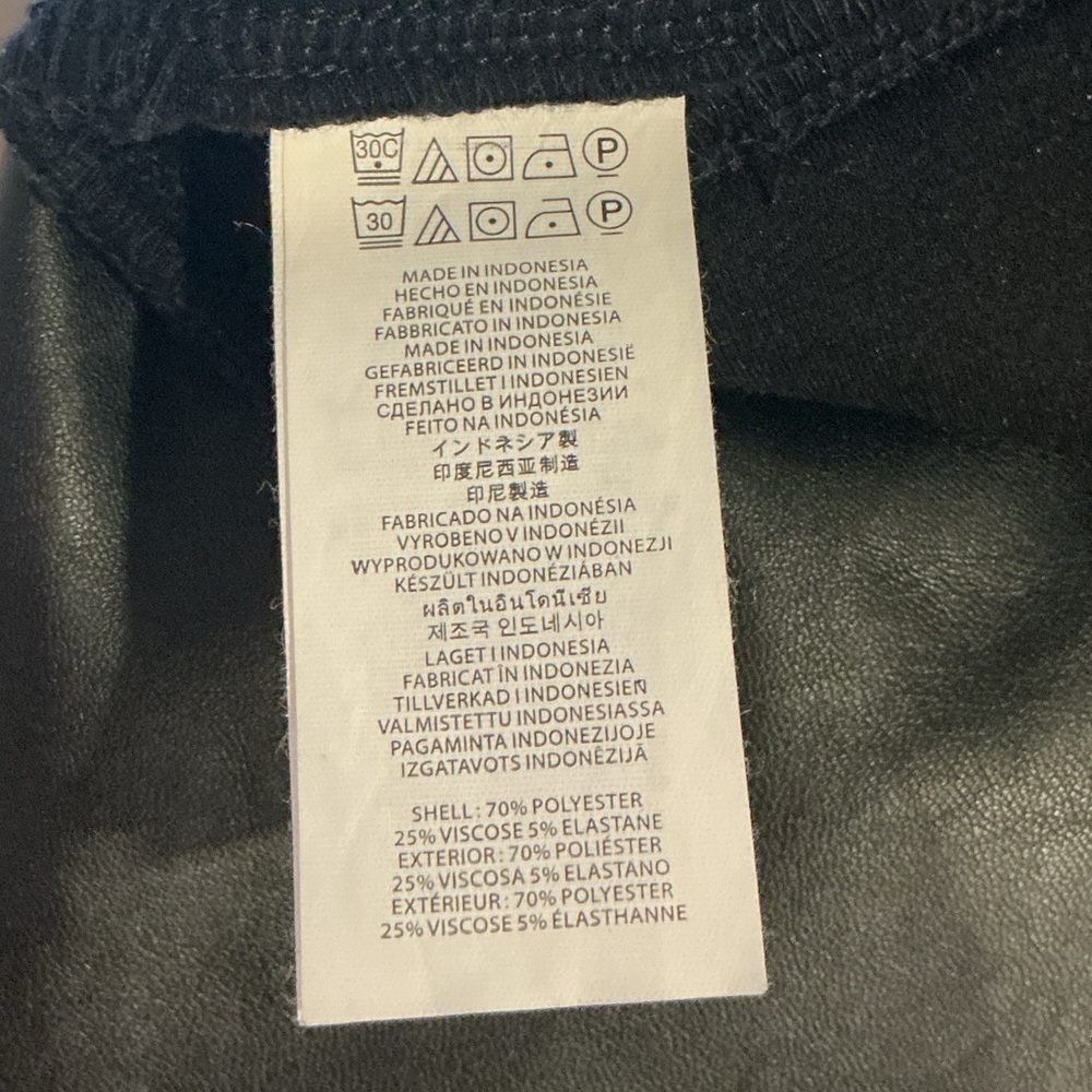 Black Faux Leather Leggings - Picture 8 of 8